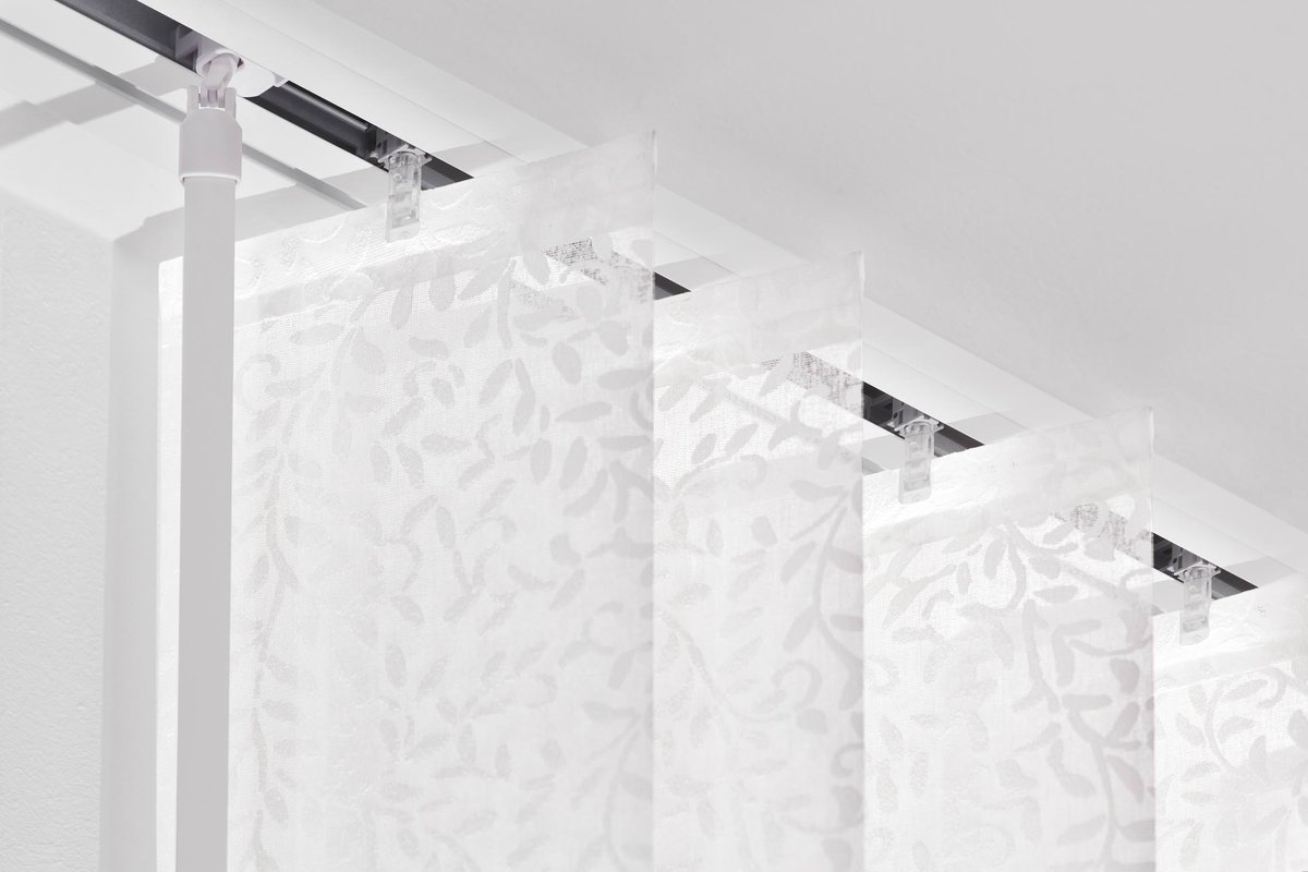 Transparenter Stoff für innenliegenden Sonnenschutz im Detail
